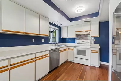 11800 Park Blvd #401, Seminole, FL 33772 - Photo 8