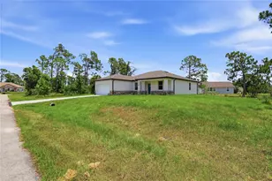 1028 Connie St, North Port, FL 34288 - Photo 10