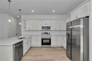 629 W Heronsbill Ln, Citrus Springs, FL 34434 - Photo 2