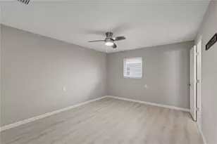 9030 Blind Pass Rd, Saint Petersburg, FL 33706 - Photo 14