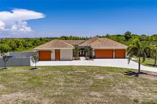 3016 Smilodon Trail, Ruskin, FL 33570 - Photo 4