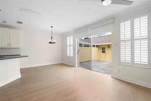 10034 Tate Ln, Tampa, FL 33626 - Photo 6