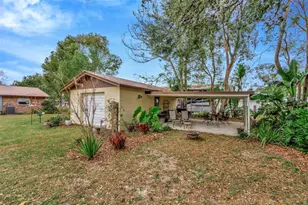 12212 Floral Ln, Thonotosassa, FL 33592 - Photo 32