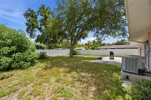 410 42nd Ave NE, Saint Petersburg, FL 33703 - Photo 18