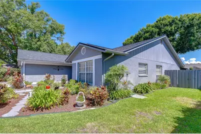 8702 Hampden Drive, Tampa, FL 33626 - Photo 4