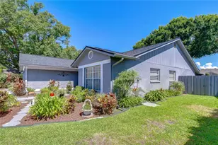 8702 Hampden Dr, Tampa, FL 33626 - Photo 4