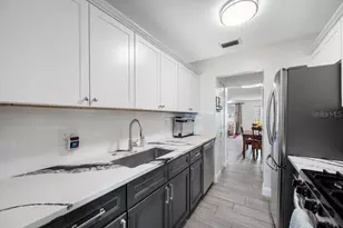 5660 80th St N, Saint Petersburg, FL 33709 - Photo 10