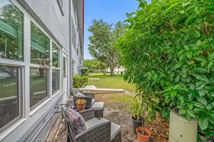 5660 80th St N, Saint Petersburg, FL 33709 - Photo 22