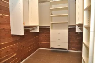 5565 Salem Square Dr N, Palm Harbor, FL 34685 - Photo 8