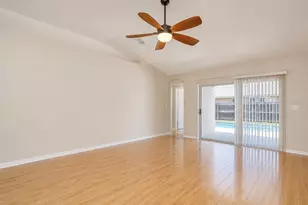 4822 Portobello Cir, Valrico, FL 33596 - Photo 8