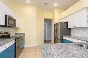 4822 Portobello Cir, Valrico, FL 33596 - Photo 10