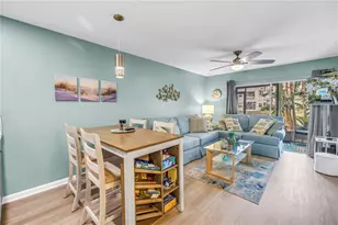 6924 Stonesthrow Cir N, Saint Petersburg, FL 33710 - Photo 10