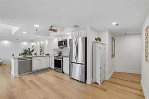 7430 Sunshine Skyway Ln S, Saint Petersburg, FL 33711 - Photo 16