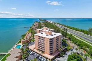 7430 Sunshine Skyway Ln S, Saint Petersburg, FL 33711 - Photo 1