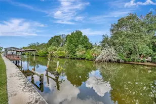 236 N St Thomas Cir, Apollo Beach, FL 33572 - Photo 32