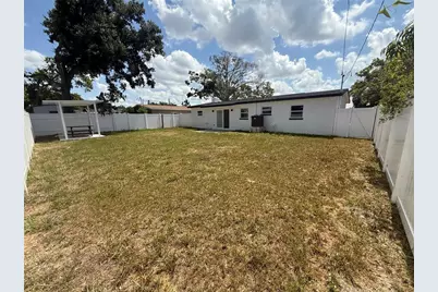 4910 Halifax Drive, Tampa, FL 33615 - Photo 4