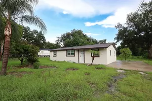 6427 A L Campbell Ln, Seffner, FL 33584 - Photo 2