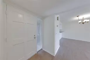 68 Country Club Dr, Largo, FL 33771 - Photo 10