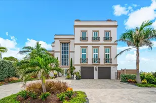 810 Eldorado Ave, Clearwater Beach, FL 33767 - Photo 2