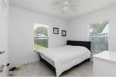 1147 James Avenue S, Saint Petersburg, FL 33705 - Photo 10