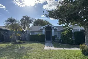 1927 Cheney Ct, Lutz, FL 33549 - Photo 2