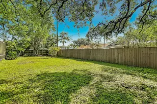 5126 Rolling Hills Ct, Tampa, FL 33617 - Photo 40