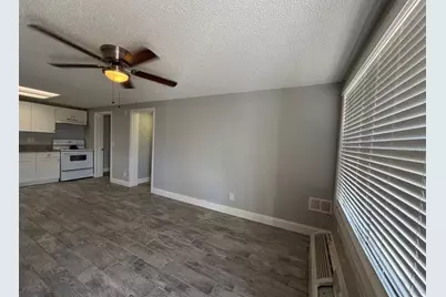 1400 Strawberry Place #22, Plant City, FL 33563 - Photo 4