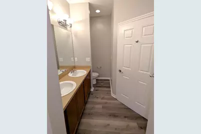 8319 King Blossom Court, Tampa, FL 33615 - Photo 20