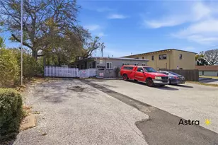 1429 Laura St, Clearwater, FL 33755 - Photo 2