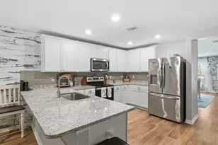 12200 Pine Finch Ave, Weeki Wachee, FL 34614 - Photo 10