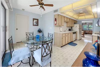 8174 Terrace Garden Drive N #307, Saint Petersburg, FL 33709 - Photo 20