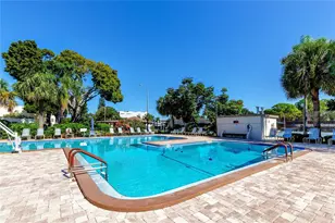 8174 Terrace Garden Dr N, Saint Petersburg, FL 33709 - Photo 48