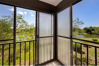 8174 Terrace Garden Drive N #307, Saint Petersburg, FL 33709 - Photo 24