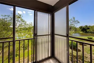8174 Terrace Garden Dr N, Saint Petersburg, FL 33709 - Photo 24