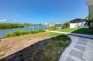 8046 Bayhaven Dr, Seminole, FL 33776 - Photo 46