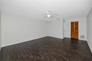 8046 Bayhaven Dr, Seminole, FL 33776 - Photo 24