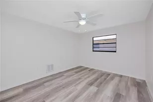 8046 Bayhaven Dr, Seminole, FL 33776 - Photo 34