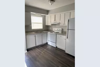 646 88th Avenue N #6, Saint Petersburg, FL 33702 - Photo 4
