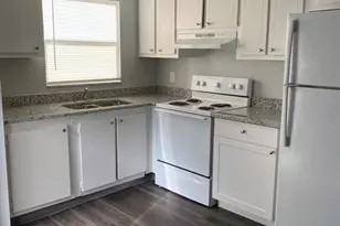 646 88th Ave N, Saint Petersburg, FL 33702 - Photo 4