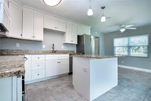 301 Andover Pl S, Sun City Center, FL 33573 - Photo 10