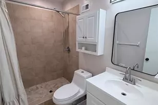 9975 87th St, Seminole, FL 33777 - Photo 18