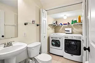 3853 Island Way, Saint Petersburg, FL 33705 - Photo 12