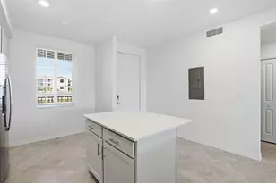 17630 Opal Sand Dr, Venice, FL 34293 - Photo 8