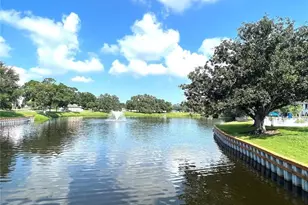 8305 111th St, Seminole, FL 33772 - Photo 18