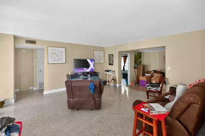 3232 59th Way N, Saint Petersburg, FL 33710 - Photo 6