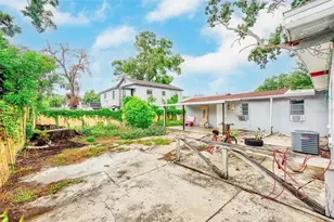 2318 W Powhatan Ave, Tampa, FL 33603 - Photo 40