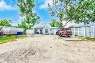 2318 W Powhatan Ave, Tampa, FL 33603 - Photo 2