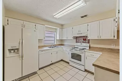 9616 N Oklawaha Avenue #1/2, Tampa, FL 33617 - Photo 16