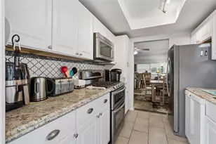 5875 18th St N, Saint Petersburg, FL 33714 - Photo 12
