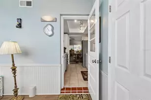 5875 18th St N, Saint Petersburg, FL 33714 - Photo 22